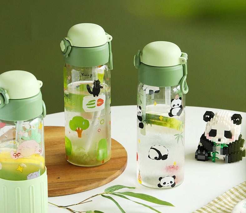 Crystal Paradise Glass bottle with straw