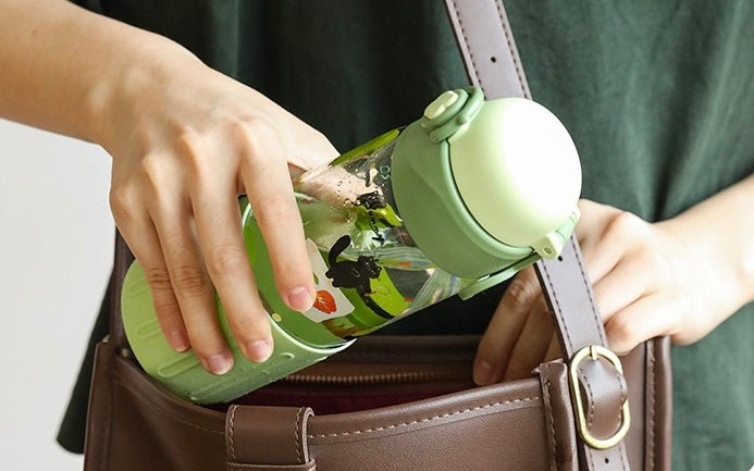 Crystal Paradise Glass bottle with straw