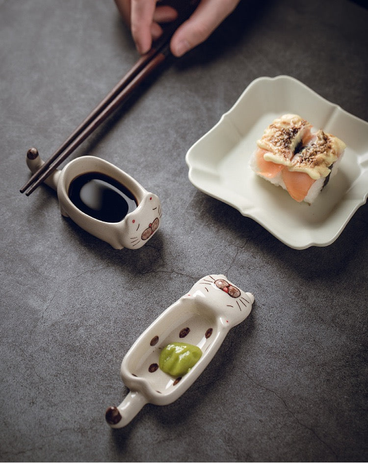 Purrfectly Cozy Cat Sauce Dish & Chopstick rest