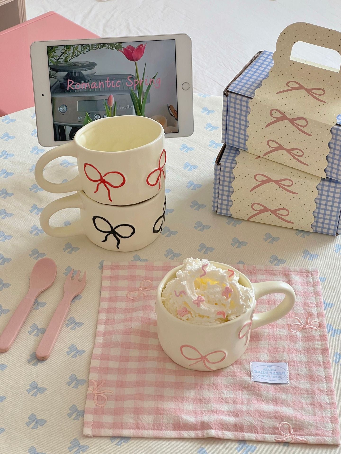 Flutter Bow Black Mug